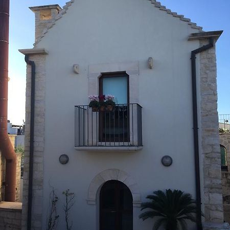 Casa Torre Di Mactheus Petraro Lägenhet Giovinazzo Exteriör bild