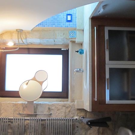 Casa Torre Di Mactheus Petraro Lägenhet Giovinazzo Exteriör bild