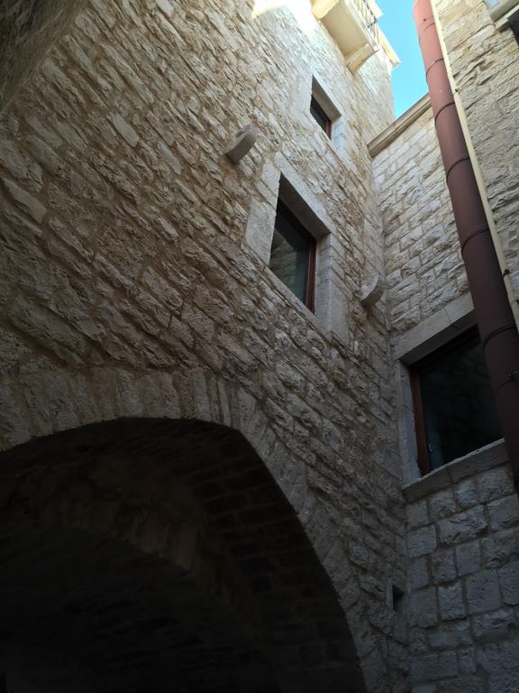Casa Torre Di Mactheus Petraro Lägenhet Giovinazzo Rum bild