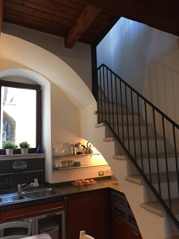 Casa Torre Di Mactheus Petraro Lägenhet Giovinazzo Rum bild