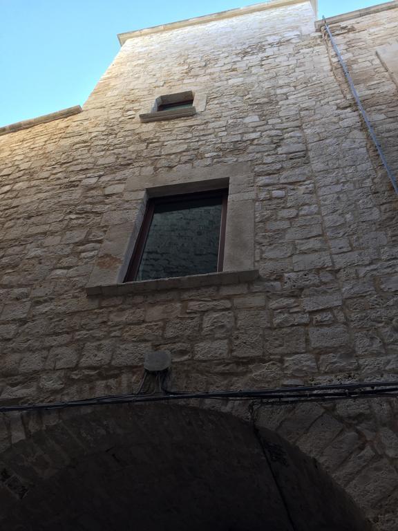 Casa Torre Di Mactheus Petraro Lägenhet Giovinazzo Rum bild