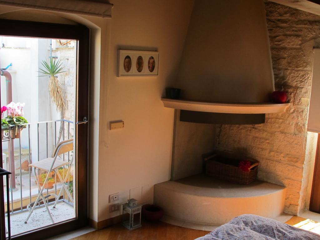 Casa Torre Di Mactheus Petraro Lägenhet Giovinazzo Exteriör bild