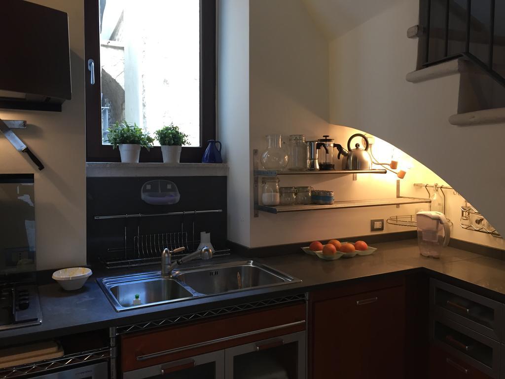 Casa Torre Di Mactheus Petraro Lägenhet Giovinazzo Rum bild