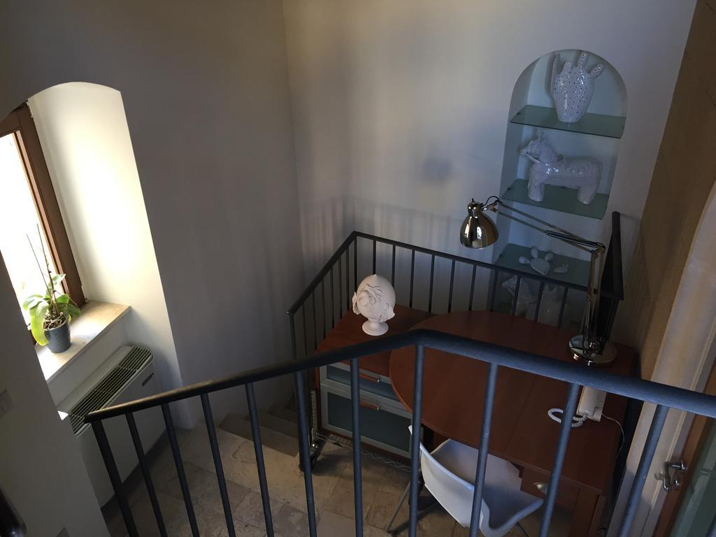 Casa Torre Di Mactheus Petraro Lägenhet Giovinazzo Rum bild