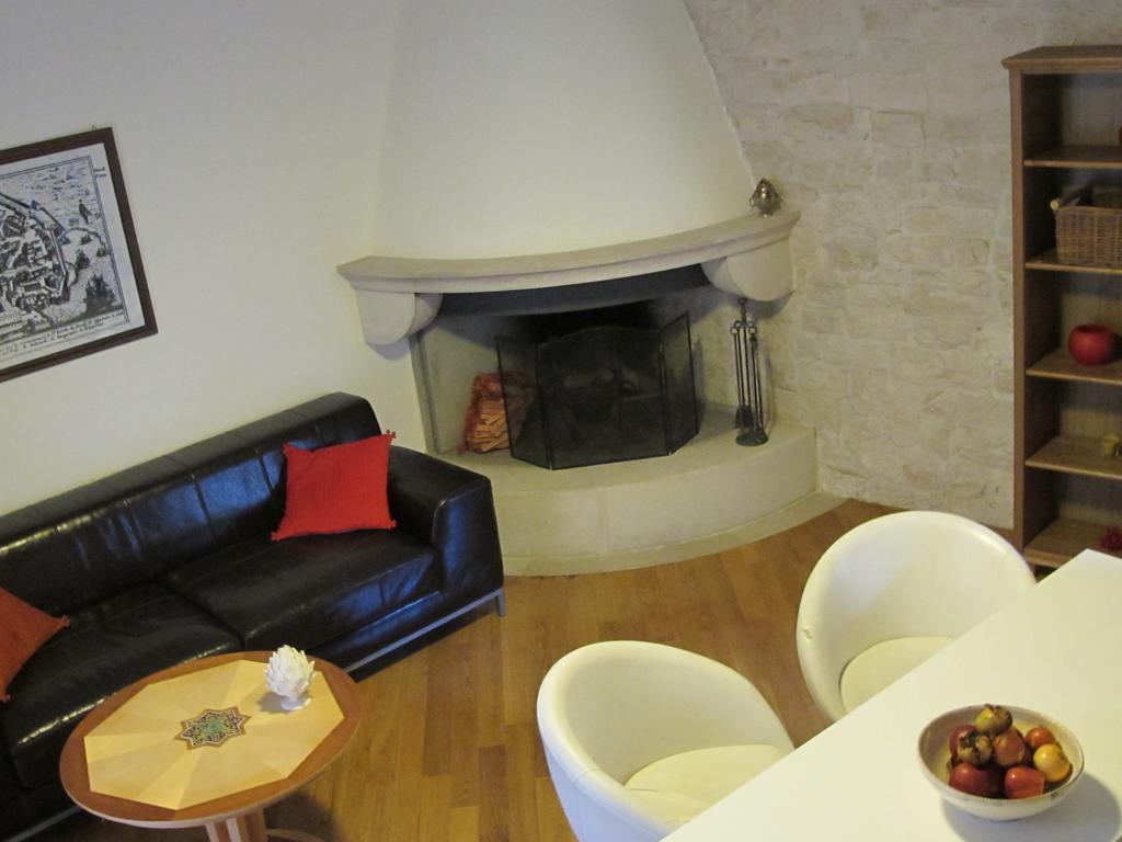 Casa Torre Di Mactheus Petraro Lägenhet Giovinazzo Exteriör bild